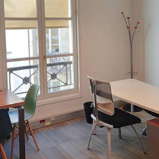 Bureau privé 11 m² 2 postes Location bureau Rue Cambon Paris 75001 - photo 1